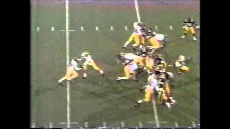 Video: Larry Station tackles Jamie Morris, 1985 #1 Iowa vs. #2 Michigan